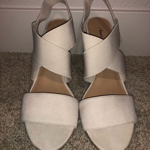 American Eagle White/Tan Wedges Size 12